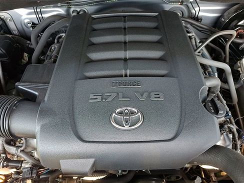 Used 2021 Toyota Tundra Limited w/ Limited Premium Package image 29