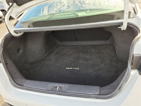 Used 2024 Nissan Sentra SV image 14