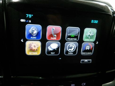 Used 2019 Chevrolet Traverse LT w/ LPO, Floor Liner Package AWD/4WD image 21