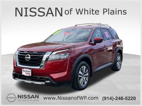 Certified 2023 Nissan Pathfinder SL AWD/4WD image 1