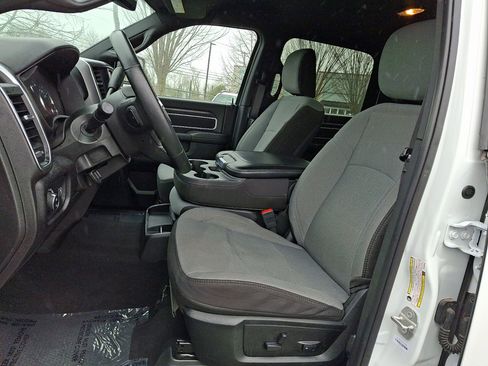 Certified 2024 RAM 2500 Big Horn AWD/4WD image 24