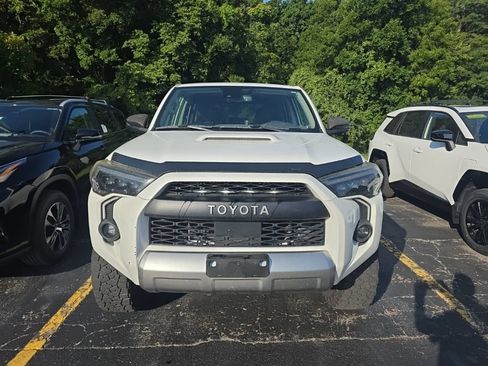 Used 2021 Toyota 4Runner TRD Off-Road Premium w/ Moonroof Package AWD/4WD image 2