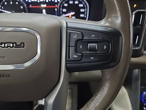 Used 2021 GMC Yukon XL Denali w/ Denali Premium Package AWD/4WD image 21