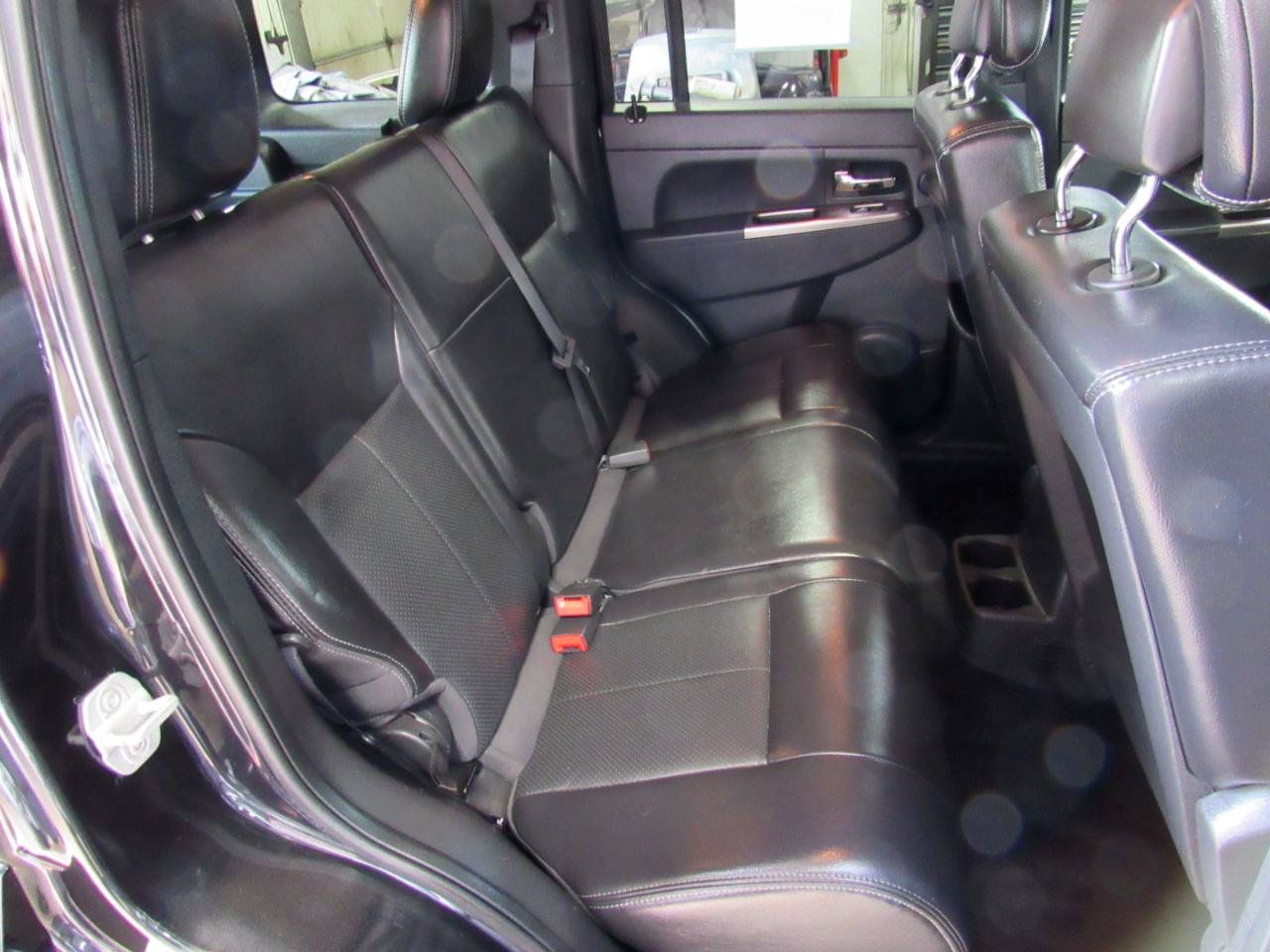 Used 2012 Jeep Liberty Limited Jet w/ Chrome Accents Group AWD/4WD image 27