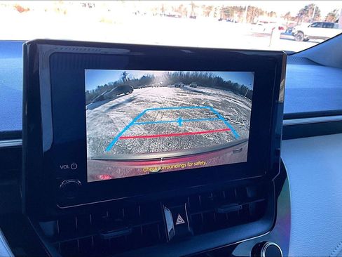 Used 2025 Toyota Corolla SE image 26