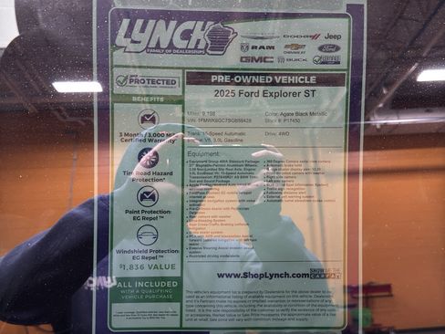Used 2025 Ford Explorer ST image 43