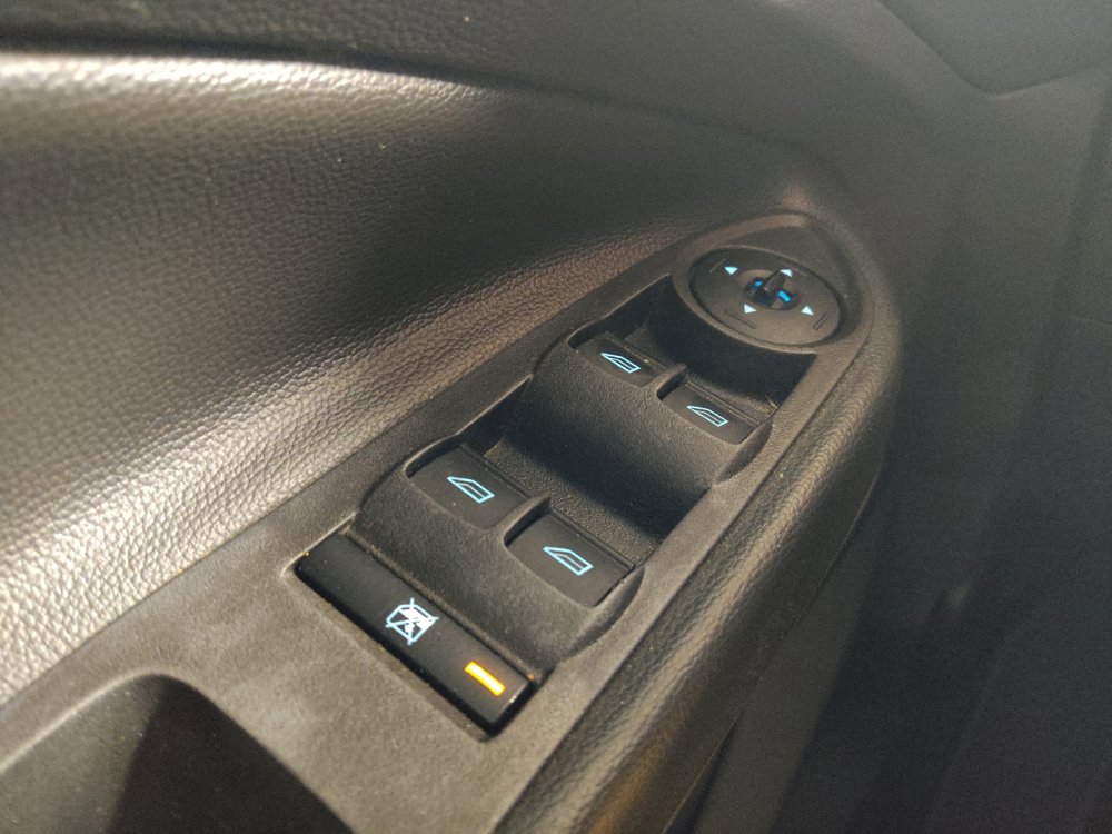 Used 2018 Ford Escape SE FWD image 27