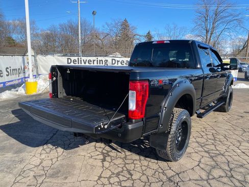 Used 2017 Ford F250 Lariat w/ Lariat Ultimate Package image 5