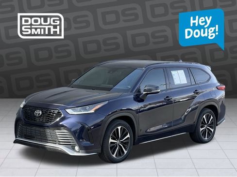 Used 2022 Toyota Highlander XSE image 1