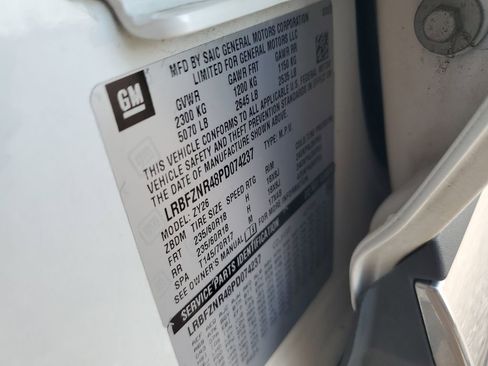 Used 2023 Buick Envision Essence image 29