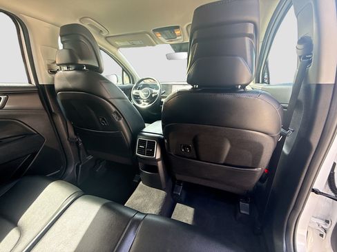 Used 2024 Kia Sportage EX FWD image 30