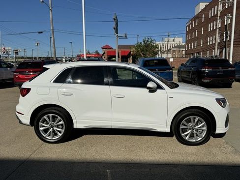 Used 2023 Audi Q3 2.0T Premium image 6