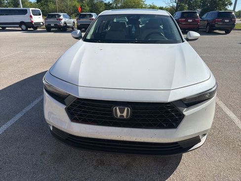 Used 2024 Honda Accord EX image 10