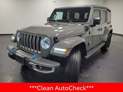 Used 2023 Jeep Wrangler Unlimited Sahara w/ Cold Weather Group image 4