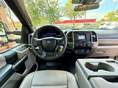 Used 2020 Ford F350 XL w/ Power Equipment Group image 17
