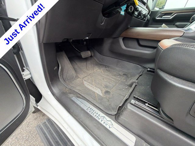 Used 2024 Chevrolet Silverado 2500 High Country AWD/4WD image 46