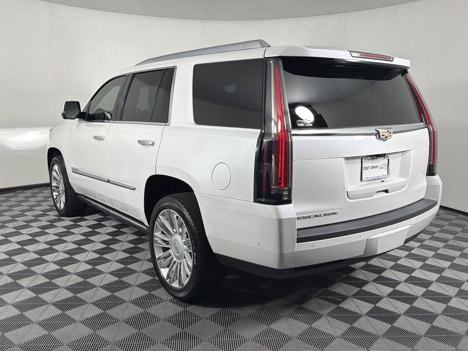 Used 2019 Cadillac Escalade Platinum AWD/4WD image 5
