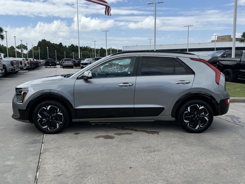 Used 2024 Kia Niro Wind FWD image 8