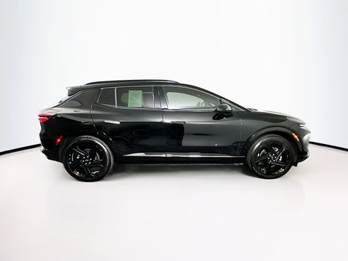 Used 2024 Chevrolet Equinox EV RS FWD image 10