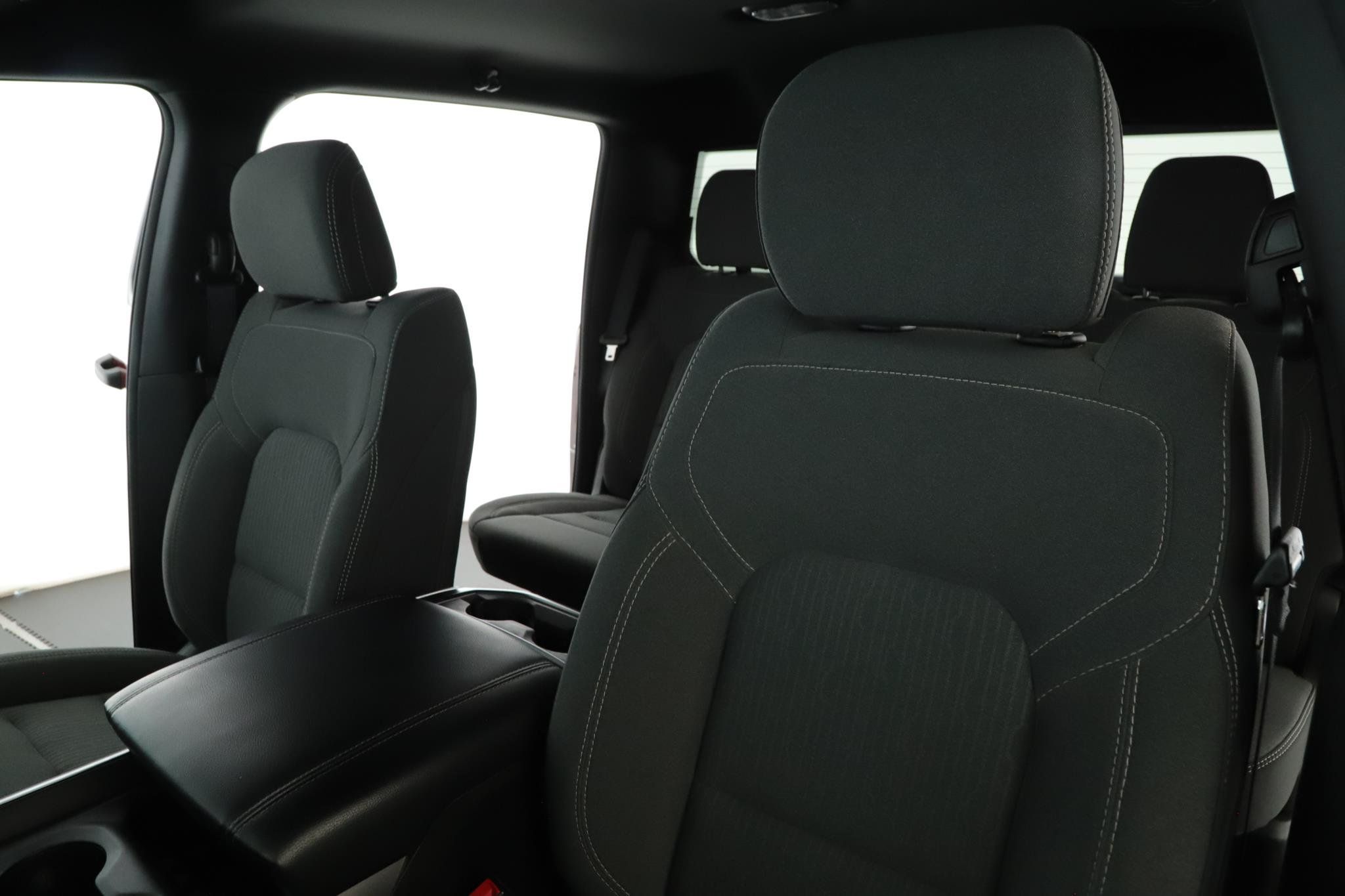 Used 2023 RAM 1500 Big Horn AWD/4WD image 4