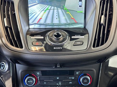 Used 2017 Ford Escape Titanium image 14