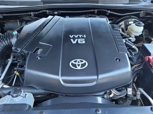 Used 2011 Toyota Tacoma PreRunner image 22