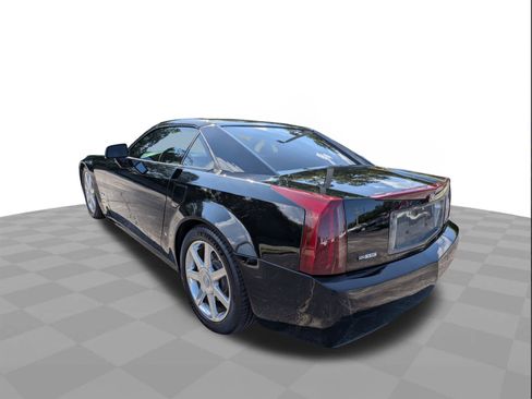 Used 2007 Cadillac XLR RWD image 6