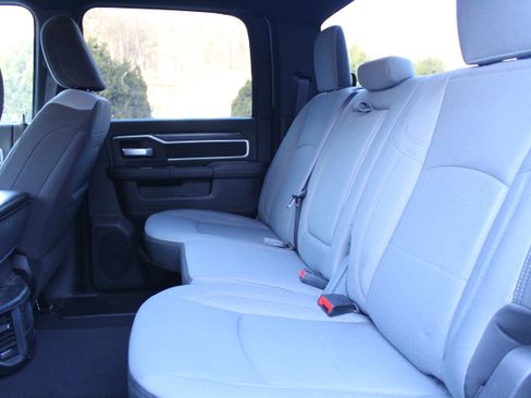 Used 2024 RAM 2500 Big Horn w/ Bed Utility Group image 16