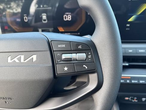 New 2026 Kia K4 FWD image 26