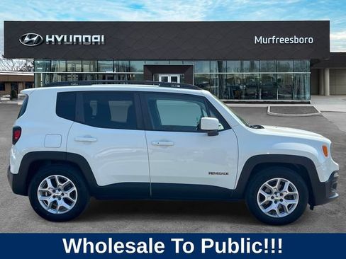 Used 2015 Jeep Renegade Latitude w/ Popular Equipment Group FWD image 4