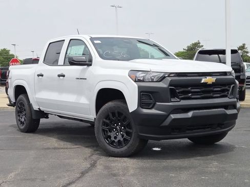 New 2026 Chevrolet Colorado W/T w/ WT Custom Package AWD/4WD image 2