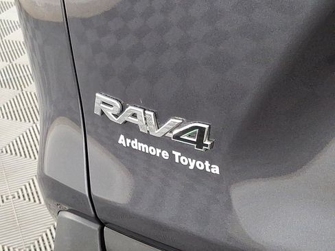 Used 2020 Toyota RAV4 Limited AWD/4WD image 16