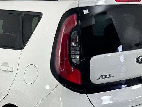 Used 2019 Kia Soul image 36