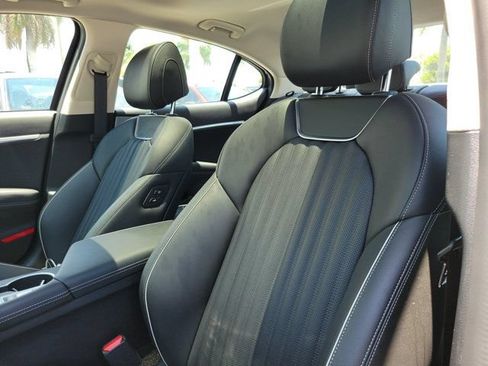 Certified 2026 Genesis G70 2.5T Prestige RWD image 15