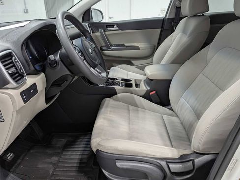 Used 2020 Kia Sportage LX AWD/4WD image 4