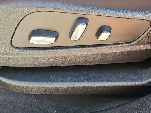 Used 2023 Cadillac XT5 Premium Luxury image 18