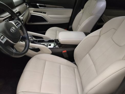 Used 2020 Kia Telluride EX w/ EX Premium Package image 17