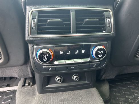 Used 2018 Audi Q7 3.0T Prestige w/ Prestige Package image 15