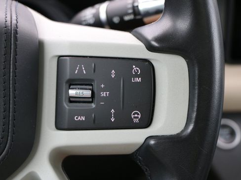 Used 2020 Land Rover Defender 110 SE AWD/4WD image 21