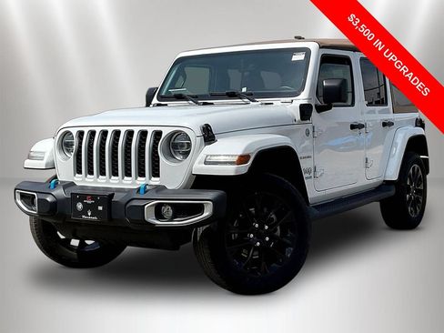 Used 2022 Jeep Wrangler Unlimited Sahara w/ Cold Weather Group AWD/4WD image 1