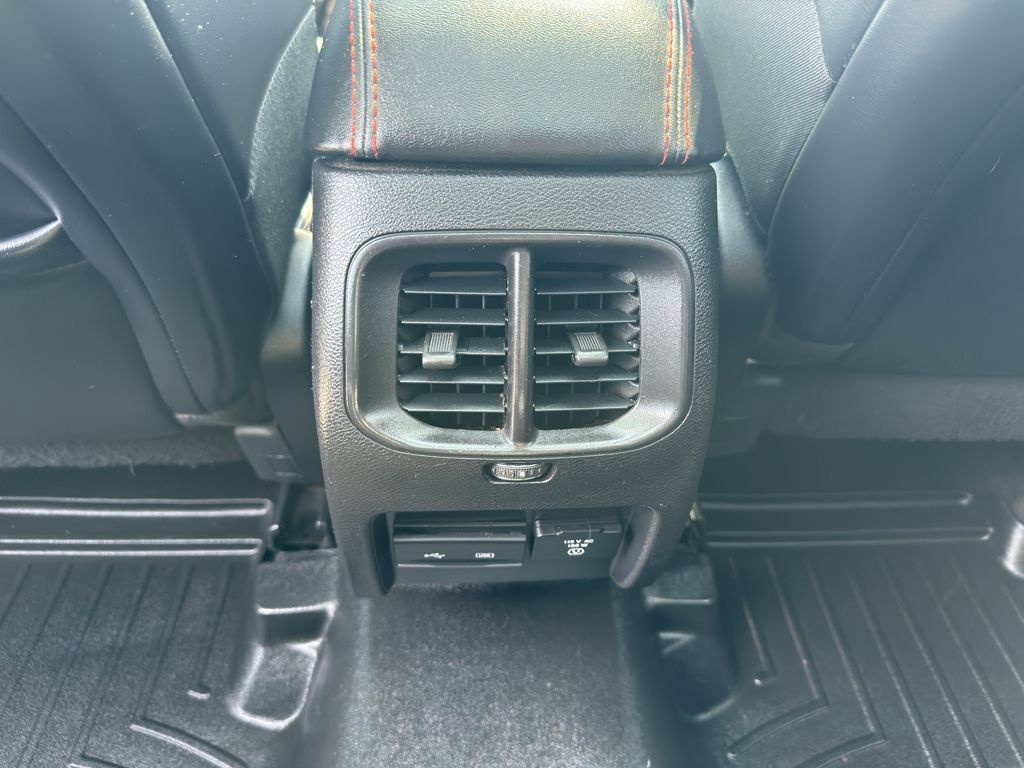 Used 2019 Jeep Cherokee Trailhawk AWD/4WD image 33