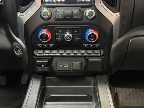 Used 2021 GMC Sierra 1500 SLT AWD/4WD image 15