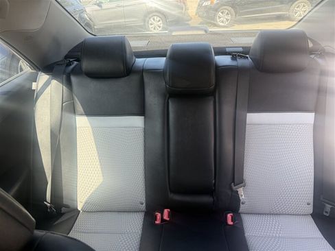 Used 2013 Toyota Camry SE FWD image 11