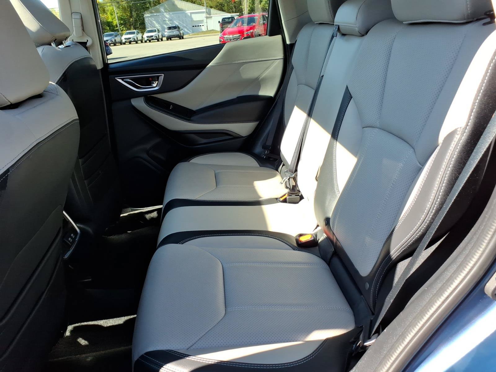 Used 2022 Subaru Forester Limited AWD/4WD image 9