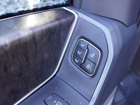 Certified 2023 Ford F350 Lariat w/ Chrome Package image 22