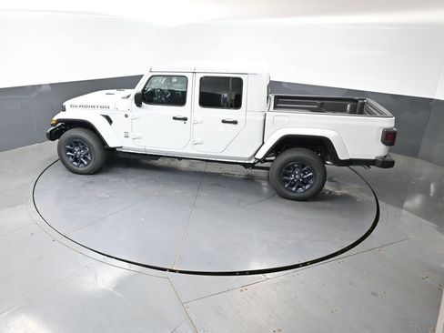 New 2026 Jeep Gladiator Sport AWD/4WD image 37