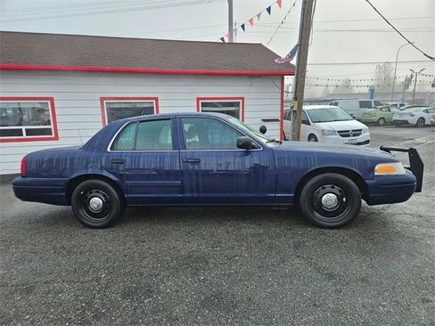 Used 2009 Ford Crown Victoria Police Interceptor image 2