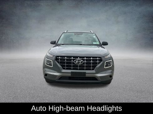 Used 2023 Hyundai Venue Limited w/ Cargo Package FWD image 9