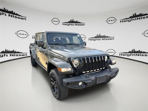 Used 2022 Jeep Gladiator Sport image 9