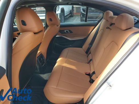 Used 2024 BMW 330i Sedan w/ Convenience Package RWD image 11